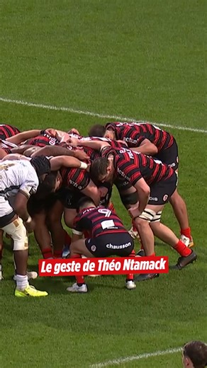 Émile, Romain et maintenant Théo 👨‍👨‍👦 Le troisième ligne du Stade Toulousain sait aussi maîtriser le jeu au pied 🎯 #TOP14 | TOP 14