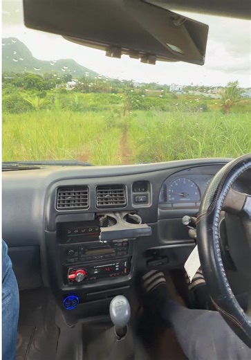 Trass dan trassé! 🫡❤️ @Azouxxx #fyp #viral #hilux #hiace #mru🇲🇺