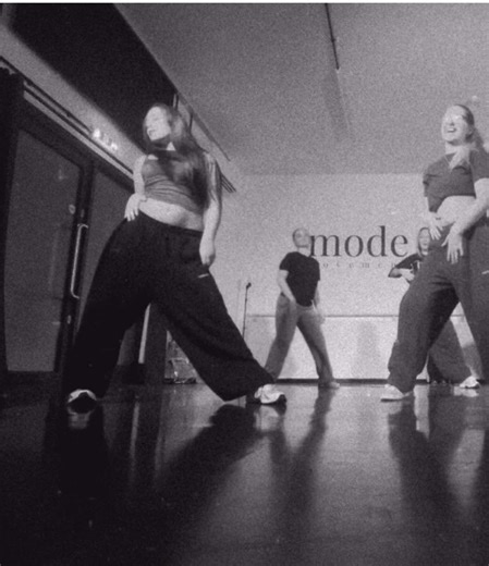 Stunning Dance Combination to Elevate Your Performance