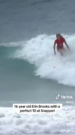 Erin Brooks Scores Perfect 10 at Snapper!