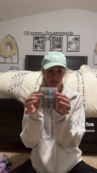 Not sure what to pack for operation Christmas child? Check out these ideas! I tried to pack a mix of items they may need and ones that would bring them joy. Packing these boxes is a great way to give back as a family and to teach your kids how to serve others! I love this yearly tradition that helps spread the joy of Jesus ❤️ #operationchristmaschild #christmastraditions #givingback #christianmom #jesuslovesyou