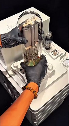 Legendary 212 Tube Vacuum Tube Amplifier #TubeSound #HiFiAudio #Audiophile #HighEndAudio #sound