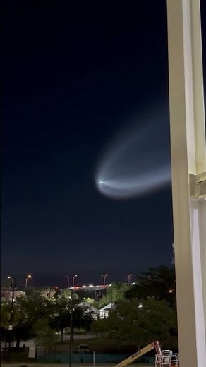 SpaceX Launch Creates Glowing Plume Over Florida