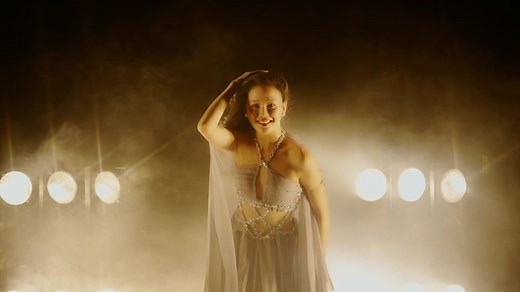 Want to Watch Live Dance? Leave a Comment! 😊