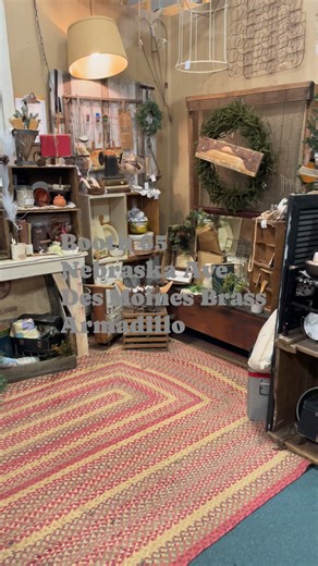 After shopping at Junk Jubilee, stop into the Brass Armadillo Antique Mall - Des Moines and check out the many great booths. | Lil' Debbie's Junk in the Trunk