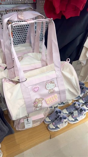 Hello kitty sport bag #hellokitty #hellokittystuff #sanrio #sanriogirl #kawaii