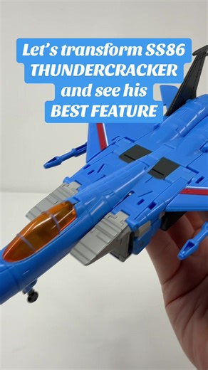 Transforming Studio Series 86 Thundercracker Features