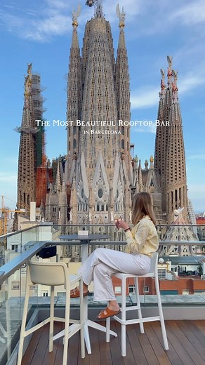 Victoria Chmel | Travel Content Creator on Instagram: "This rooftop bar in Barcelona offers an amazing view of the Sagrada Familia 😍 Save it for your next trip 📍Bar-Terrassa Sercotel Rosselló"