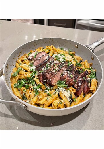 Creamy Pesto Pasta with Pan-Seared Ribeye