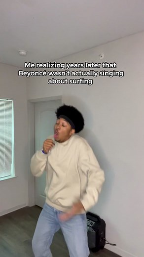 I thought she was fr surfin-💀💀💀 | surfboard by beyonce