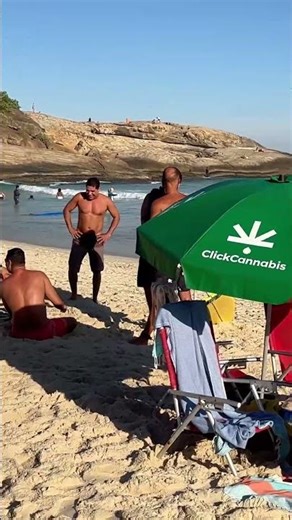 🚶‍♀️ Walking tour in Leblon — ocean vibes and pure magic 😍 #Walk