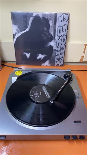 MF DOOM – Viktor Vaughn FULL VINYL SPIN (4 LP Set) | LIVE Hip Hop Listening Session