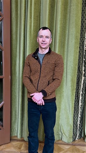 🎷✨ Vigadó Jazz Club Vörös László Red Stones: Carousel Lemezbemutató koncert ◾Március 11., 19:00 Friss, lendületes és határokat feszegető jazz érkezik a Pesti Vigadóba. A Red Stones quartet új, Carousel című lemezének anyagát hozza el – modern modal jazz, post-bop és fusion hangzásokkal, merész harmóniákkal, érzelemmel és játékossággal. A vibrafon különleges hangszíne és a zenekar energikus, kreatív megszólalása igazi zenei kuriózumot ígér egy inspiráló estén. 🎟 50% diákkedvezmény a JAZZDIAKVOR