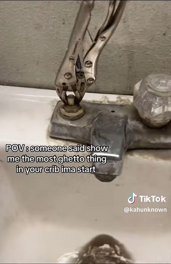 How to Keep a Chair Up Safely and Stably
