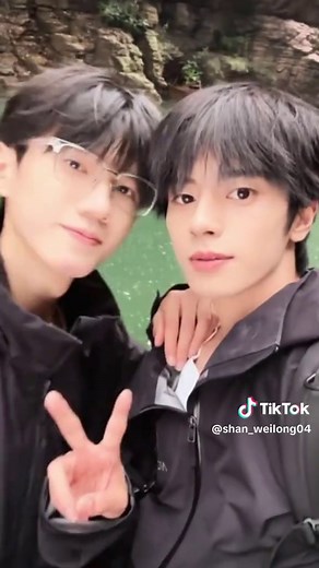 Chinese Boy Showcases Dance Moves on Douyin