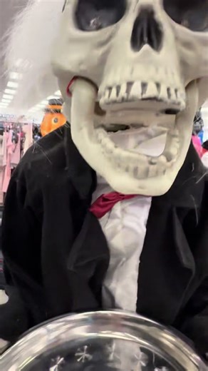 The skeleton has a bob