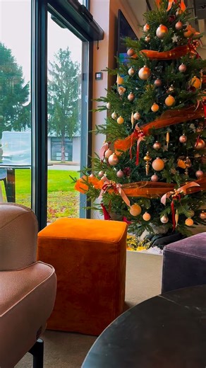 Kuhani gin & kuhani Jäger. Jednostavno. Toplo. Savršeno. ✨ #squasharena #squasharenacakovec #christmastime #gin #jäger | Squash Arena Čakovec