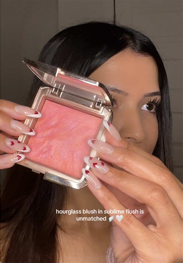Hourglass Ambient Lighting Blush in Sublime Flush