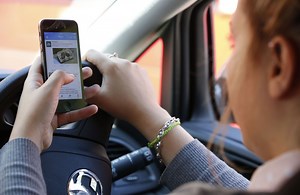 7 Ways Cops Can Tell if You're Texting While Driving
