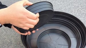 20 Inch Extra Large Plant Saucers, Extra-Deep 3.7 in Black Drip Trays for Flower Pot, Heavy Duty Drainage Tray Indoors No Holes, 2 Pack Plastic Planter Plate Water Catcher for Pots Base 16 17 18 in