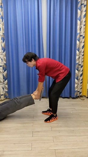 29K views · 1.1K reactions | Correct Pose #Joker #Harley Quinn #cosplay #reels #explore #instagramreels #foryou #funny #comedy #viral #joker | Julie Angel | Facebook