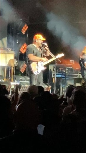 Lee Brice Parking Lot Party live 2025 #viral #viralshort