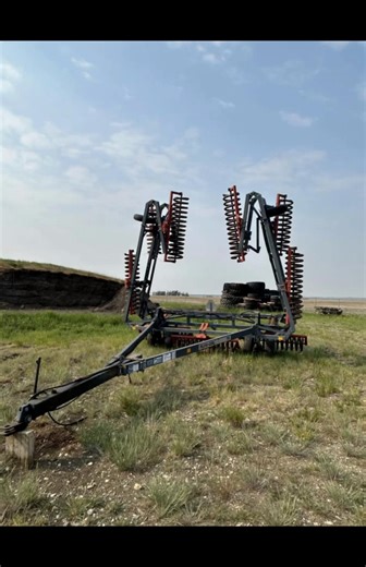 👀 Check out this Flexi Coiler! 🚜 Flexi-Coil 75 Coil Packer • 50’ • Rear Hitch • Bearings all seem good (see video) 💰 $6,500.00 📍 Beaverlodge, AB 📞 Call or Message 👨‍🌾 Kenny 📱 7️⃣8️⃣0️⃣-5️⃣1️⃣2️⃣-6️⃣6️⃣8️⃣2️⃣ #FlexiCoil #CoilPacker #PeaceCountry #FarmLife #AgSales 😄