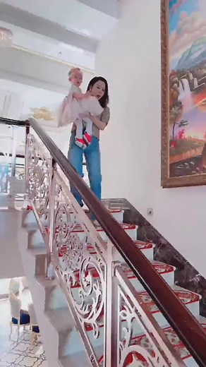 5.8K views · 422 reactions | Funny couple family #fun #funny #funnywife #wife #haha #reelsfb #reelvideos #foryou #joke #lovely #family #short | Ben Perkins | Facebook