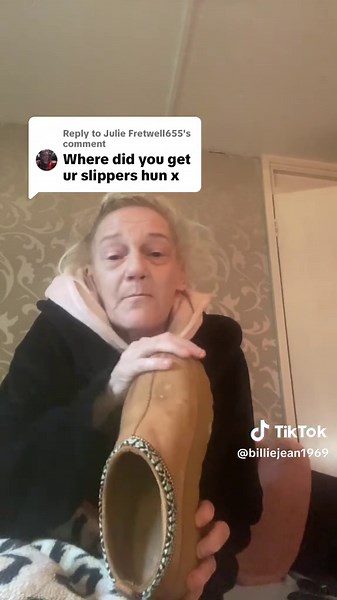 Replying to @Julie Fretwell655 #tiktokshop #blackfriday #slippers #foru