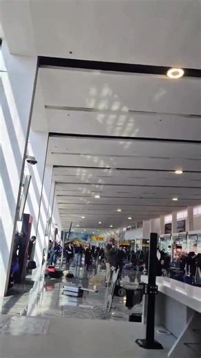 Grupo criminal toma el aeropuerto internacional de Guadalajara, Jalisco tras la muerte de El Mencho