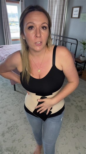 Inches don’t disappear overnight. They respond to consistent compression time. Waist training isn’t instant — it’s intentional. #jumpstartsale @FeelinGirl LLC #waisttrainer #cinch
