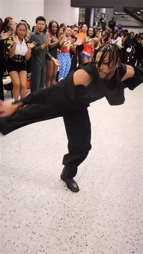 MAKEUP ARTIST on Instagram: "I’ve been doing this since 2004 that’s where my modeling and dance journey began back in high school. From there I met some amazing friends who were part of a modeling organization called Models Inc. I joined in 2007, and becoming part of that family truly changed my entire life. I was a wild card and needed balance. My mom did an amazing job raising me, but as a young boy without my dad fully active in my life, I was crashing out. Once I joined Models Inc, they help