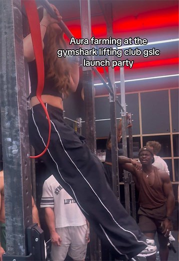 Pullups and Calisthenics: Gymshark Women Lifting Club Launch