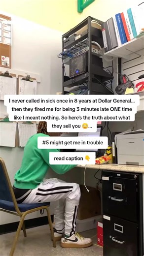 Here’s what Dollar General hides about how it actually works: 1️⃣ The “Shelf Tag” Trap 🏷️ Always take a picture of the shelf price before you get to the register. Price changes come down daily, but we only have time to change the paper tags once a week. The register scans the higher price, but if you show us the shelf tag, we are authorized to override it to the lower price instantly to avoid a line backup. 2️⃣ The “Blue Dot” Cycle 🔵 If you see a toy with a blue dot, hide it behind other items