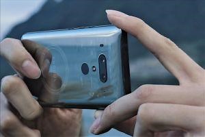 HTC ترفع سعر هاتف Exodus ولكنه أرخص الآن