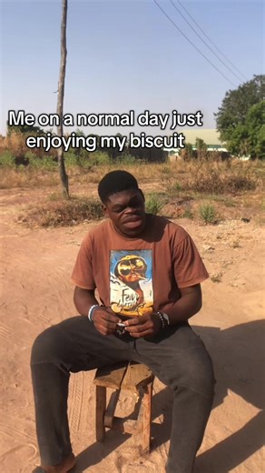 Funny Biscuit Moment: Awkward Snacking Experience