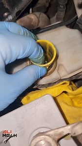 Flushing brake fluid #Flush #oilchange #mechanic #cargirls #carguys #carwash #cleaning #satisfyingvideo #detailing #meguaers #maintenance #camry #qualityparts #qualityrepairs #alimech #headlights #brakerotors #brakerotor #satisfying #spain #barcelona #oilchange #reelart #artreels #toyota #powertools #diyprojects #restoration | Alimech