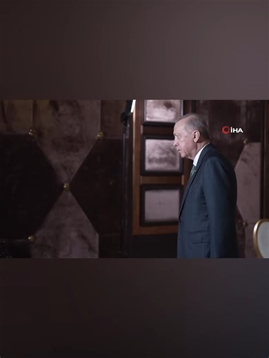 Vjosa Osmani vs Erdogan