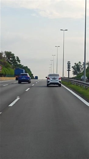 Driving In Kuala Lumpur 🇲🇾 | Stunning Highway Views & City Skyline | Malaysia Travel Vlog