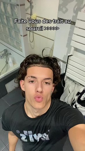 Les Traits de Sourcil Pour Homme : Guide Complet