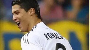 体坛名场面 丨 史诗级操作！CR9时期C罗单骑闯关一条龙，进球瞬间燃爆全场_腾讯新闻