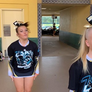 Our ZSA Junior Jags about to head in to compete at Summit 2019 #zsa #zamily #aascf #thesummit19🏔 | Zoo Southern Allstars Cheerleading