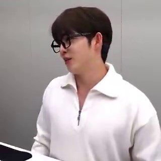 He better not wear that quarter zip anymore unless hes ready to show me a quarter of that tip too.