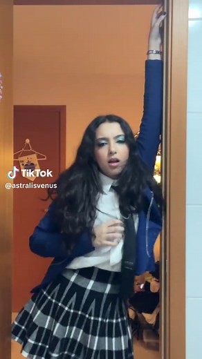 ok dead girl walking whatever #heathers | heathers