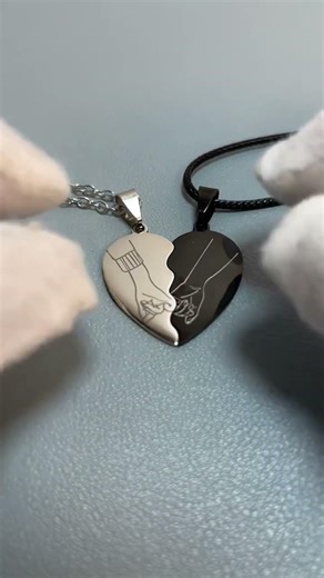 Best new lockets made of different silver