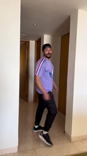 How to Style Sneakers for a Modern Look