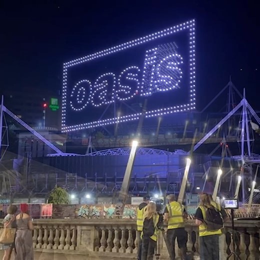 321K views · 669 reactions | A special Oasis lights display has...