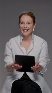 #JulianneMoore's iconic Cannes look required a little bag-ception