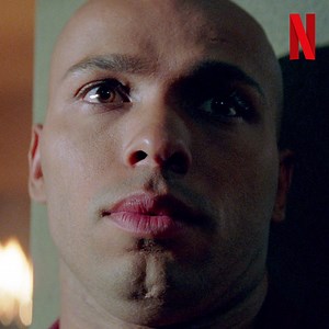 “Ça fait comme des pizzas quatre chaussures.” 🍕👟 La Tour Montparnasse infernale, avec Eric, Ramzy et beaucoup trop de répliques cultes, c’est déjà dispo. | Netflix