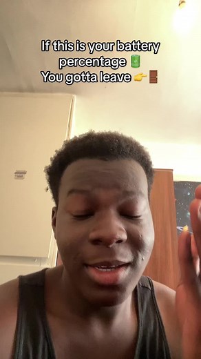 Bro charge ur phone 😭#relatable #uk #funny #ukcontent #pleaseleave👉🚪 #yougottaleave #samsung #iphone #batterylife